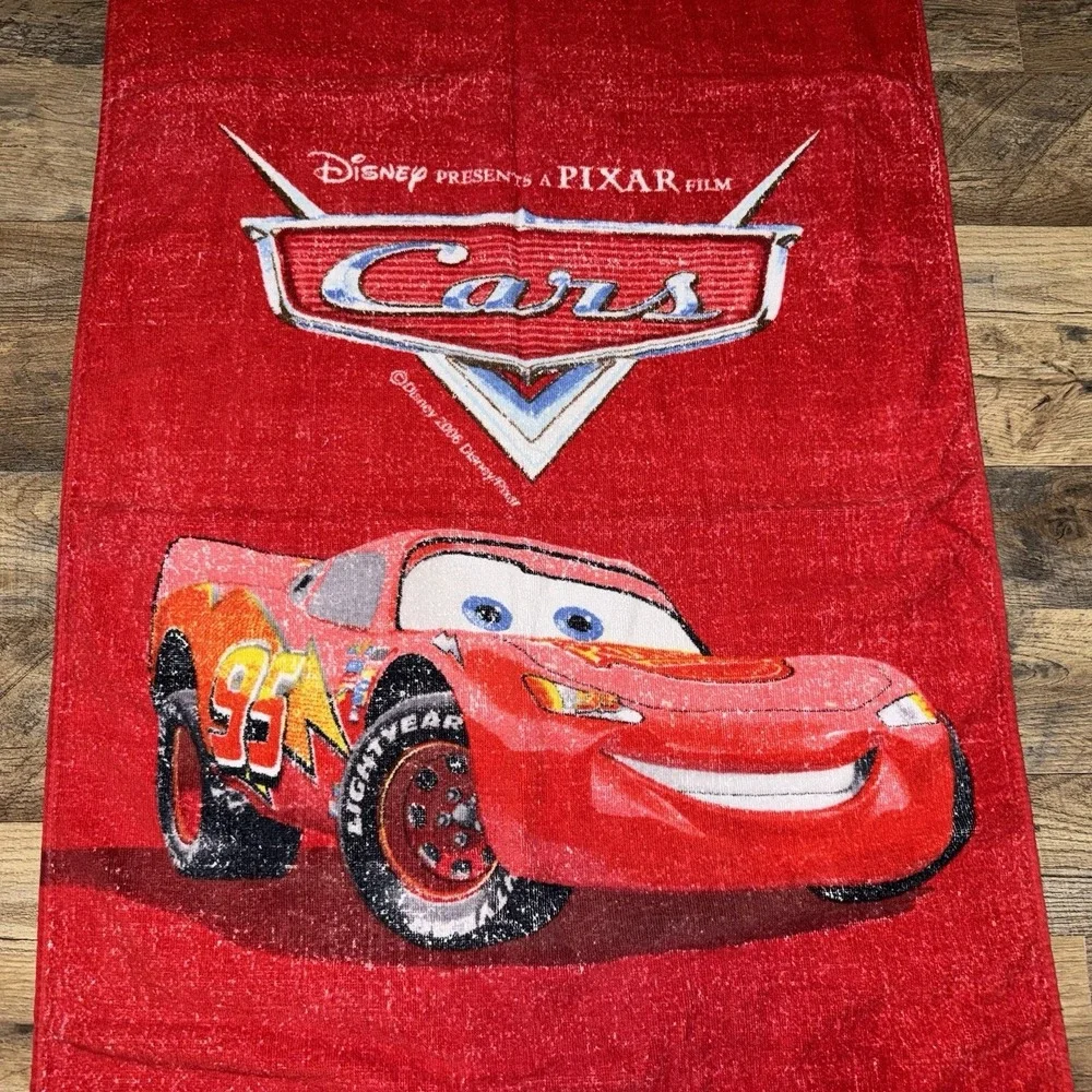 Disney Pixar CARS Lightning McQueen Beach Towel 51